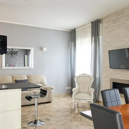 Elegant & Spacious - 30 Min From Venice - King Beds! Apartment *