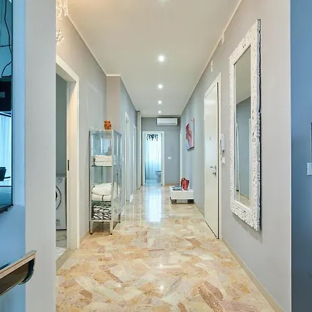 Apartment Elegant & Spacious - 30 Min From Venice - King Beds!