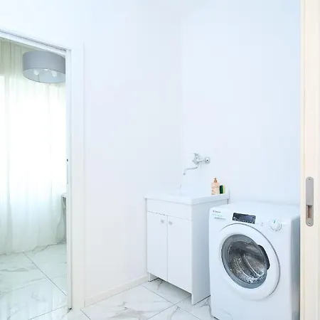 Elegant & Spacious - 30 Min From Venice - King Beds! Apartment *