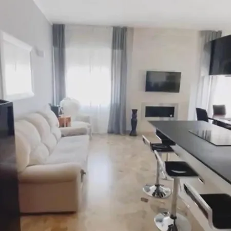 Elegant & Spacious - 30 Min From Venice - King Beds! 公寓 *