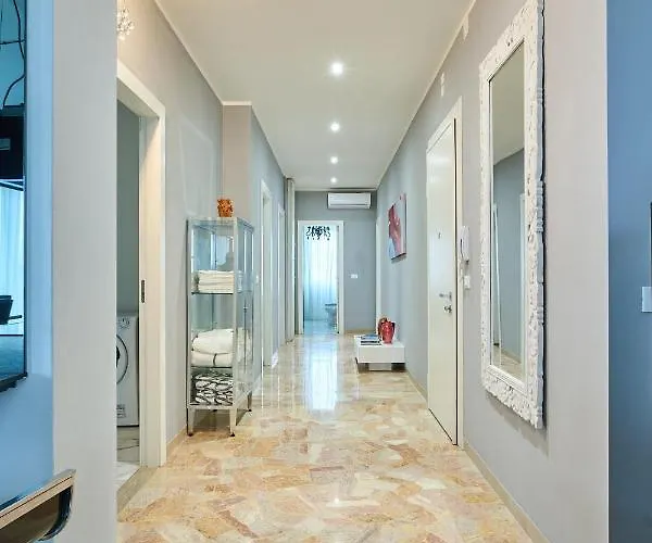 דירה Elegant & Spacious - 30 Min From Venice - King Beds!