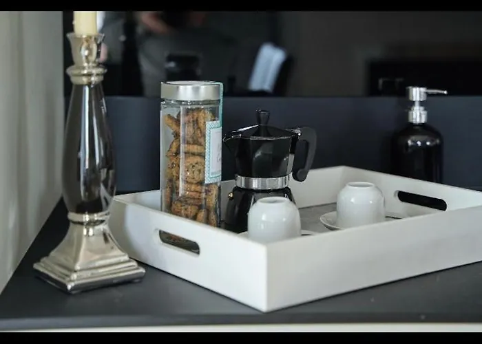 Elegant & Spacious - 30 Min From Venice - King Beds! דירה